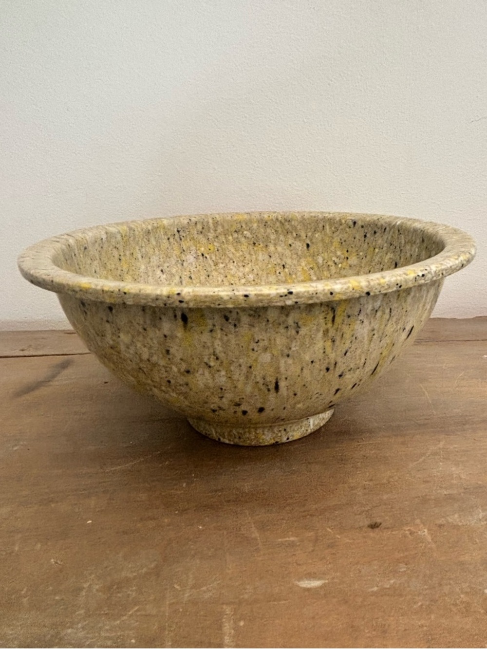 Vintage Texas Ware #111
Confetti Splatter Melamine
Mixing Bowl 7.75 inches